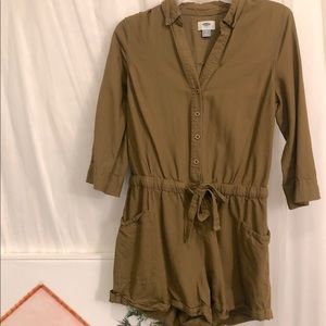 Old Navy utility jumpsuit romper!